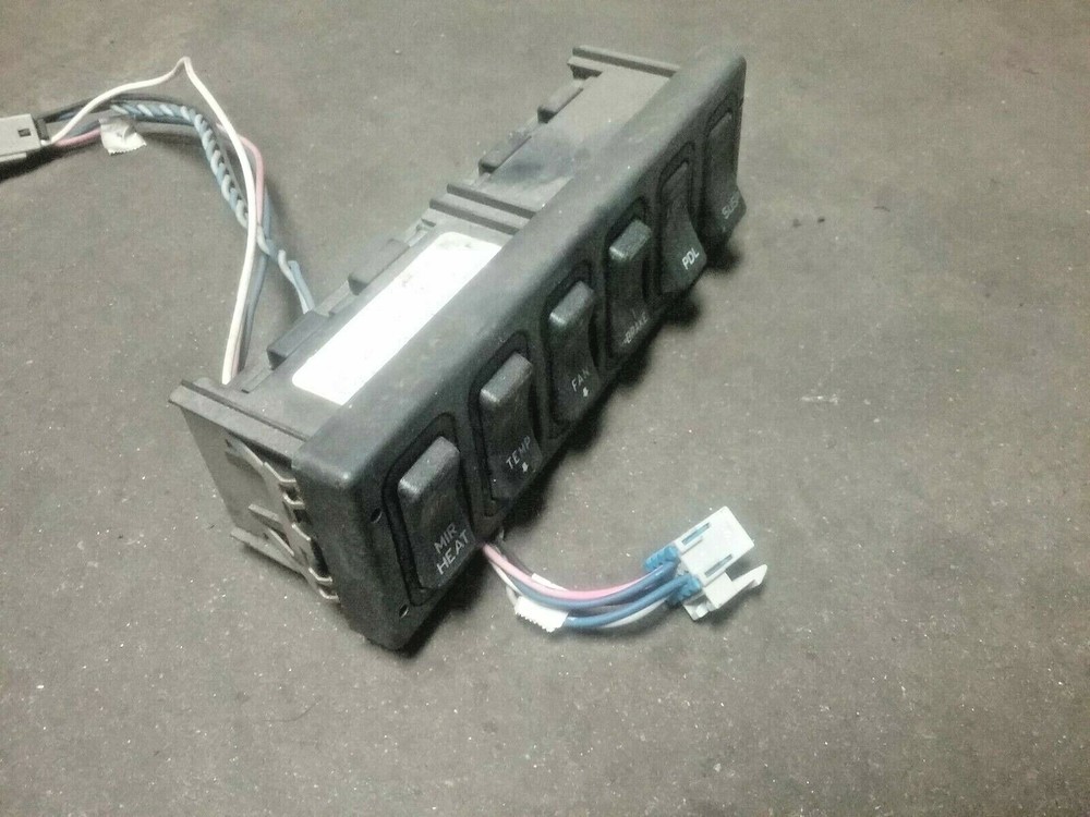 INTERNATIONAL SWITCH PANEL 3549776C4