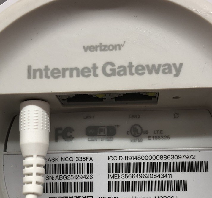 Verizon Internet Gateway Router Modem White Cubby With Charger