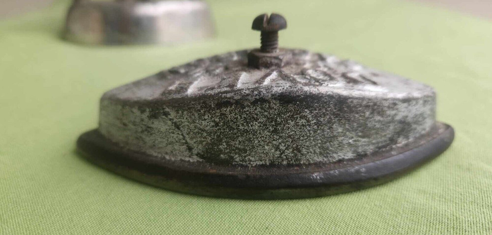 Small Dover Sad Iron. No. 822