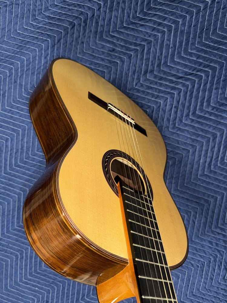 Kenneth Hill Classical Guitar 2009 Luthier Signed