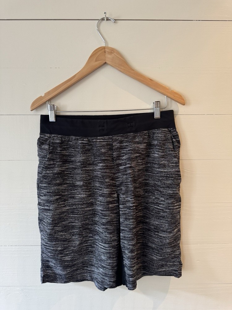lululemon t.h.e. short 9” linerless - Size Medium