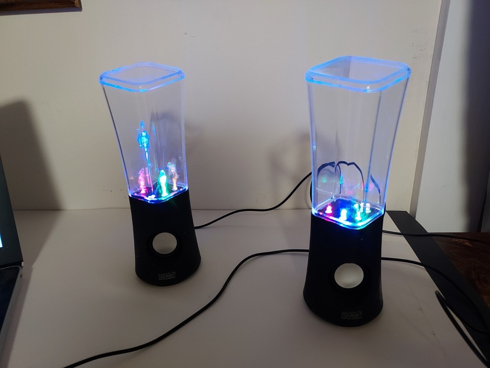 Computer Speakers USB Powered with Lights and Water Dances Inside
