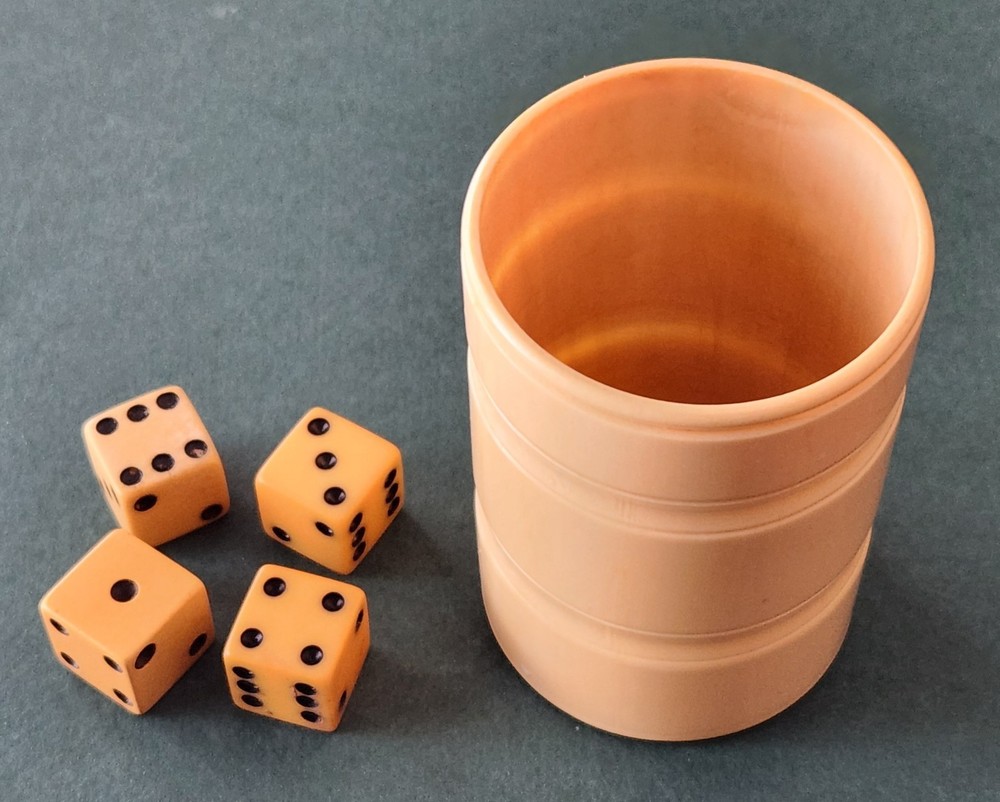 Vintage Celluloid Shaker Cup 4 Butterscotch Bakelite Dice