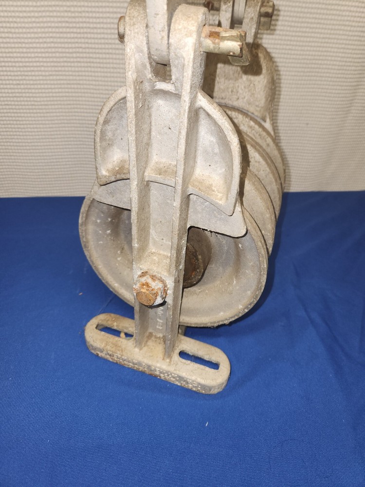 SHERMAN & REILLY 3 BLOCK PULLING SHEAVE W/ STRAIN PLATE