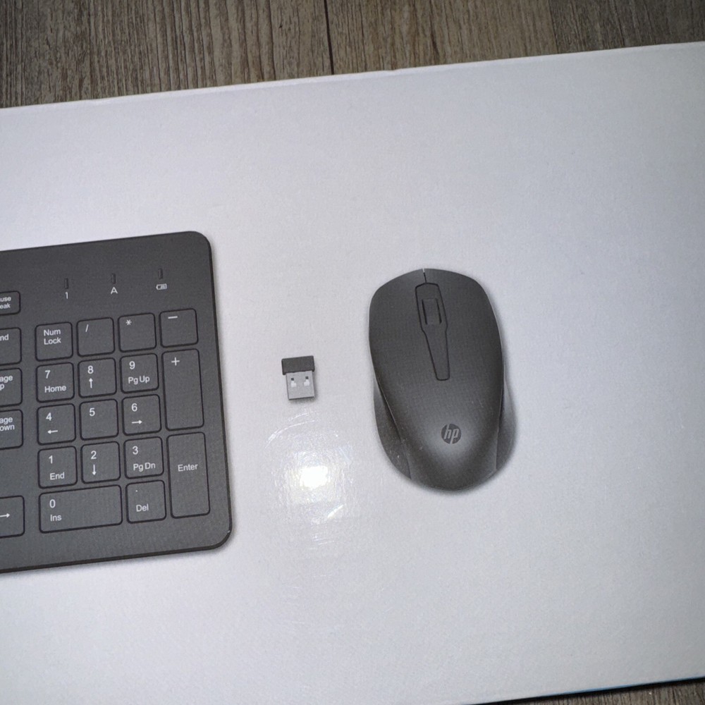 HP 330 Wireless Keyboard & Mouse Set Combination New In Box Hewlett-Packard
