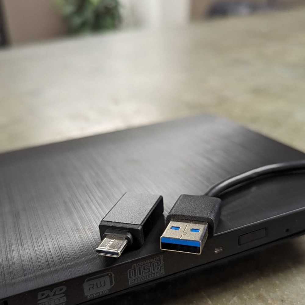 USB 3.0 & USB C plug & play DVD RW & CD RW Read write burner