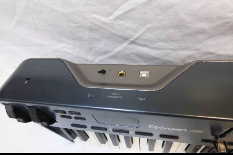 M-Audio OXYGEN 49 Key USB MIDI Electronic Keyboard Controller 3rd Gen w/ Cable