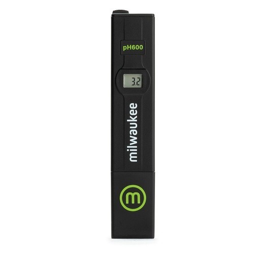 Milwaukee Digital pH Meter - 0-14 pH Range Beer Kombucha Wine Brewing Waterproof