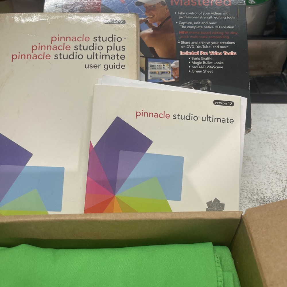 PINNACLE STUDIO ULTIMATE Version 12 Home Movie Making/Editing + Green Screen
