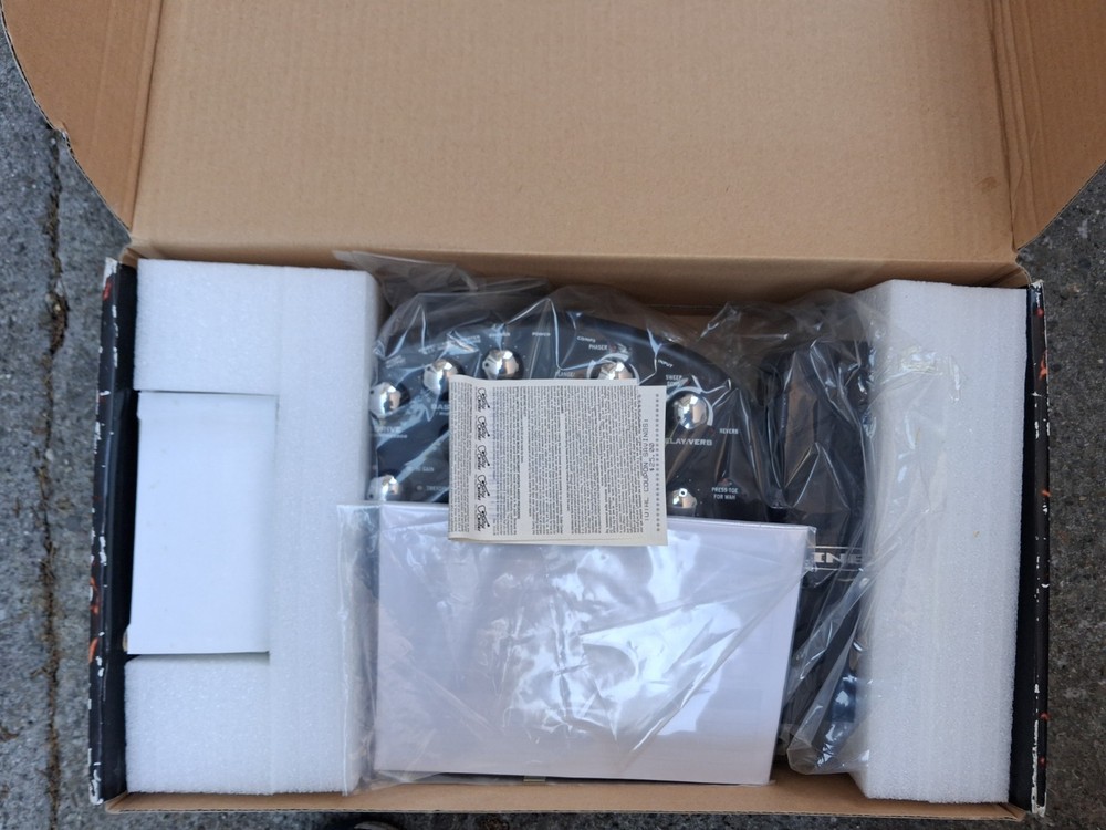 Line6 Floor Pod Plus Multi-Effect Guitar Processor New In The 📦