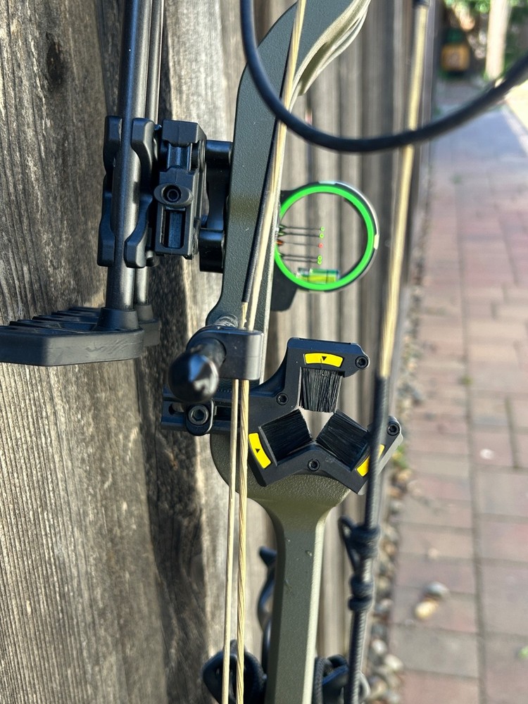 Bear Archery Whitetail Legend compound bow