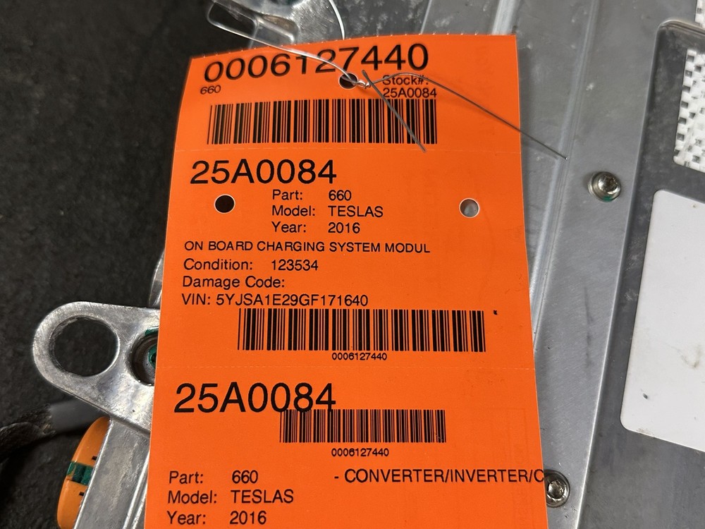 16-20 TESLA S ON BOARD CHARGING SYSTEM MODULE COMPUTER 106651002A