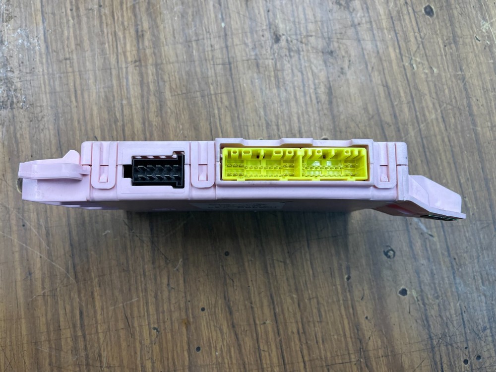 Ford Falcon AU Body Control Module BCM Pink