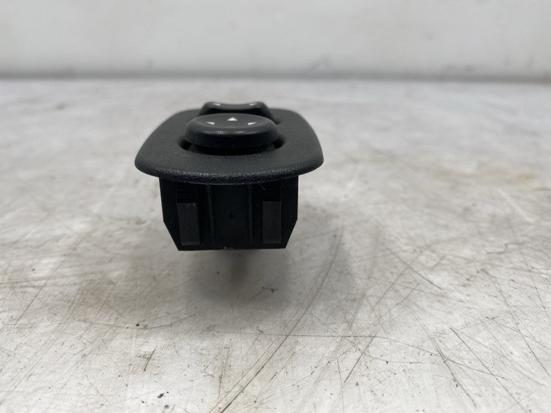 2009 International Prostar Power Mirror Switch (788-10034)