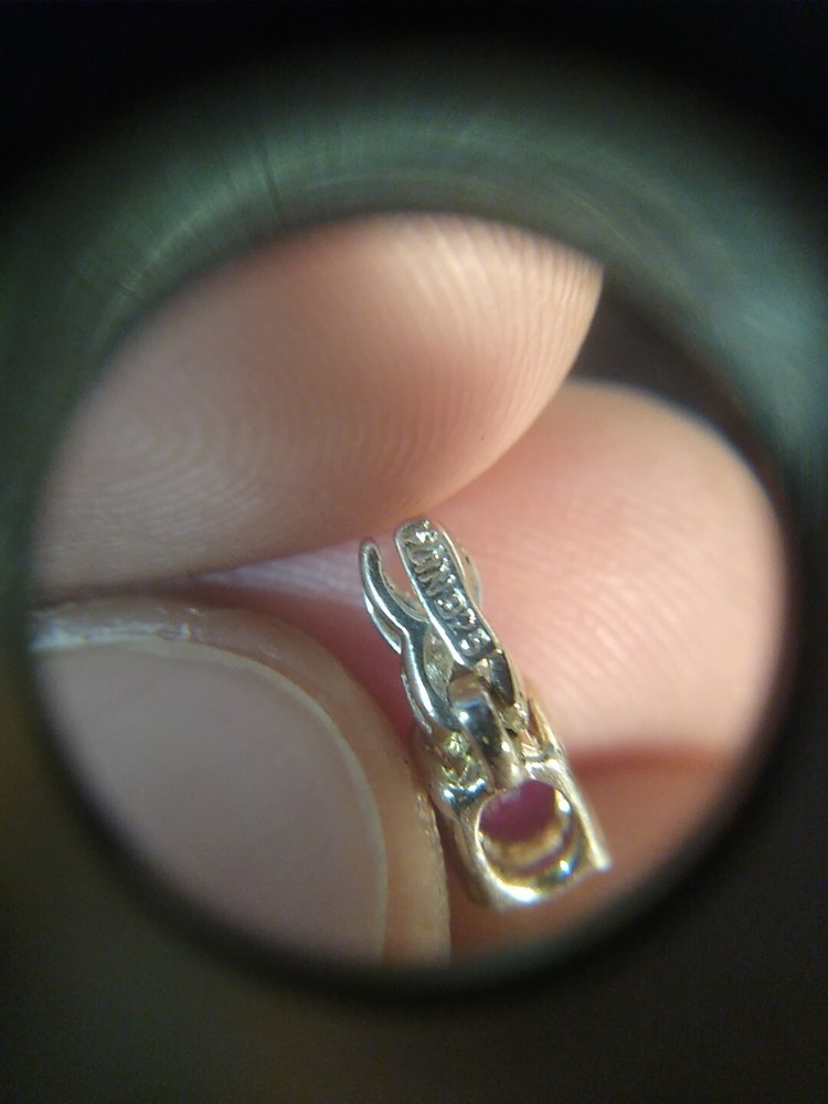 0.8 Grams Han Diamond & Ruby Sterling Silver 925 Charm Pendant