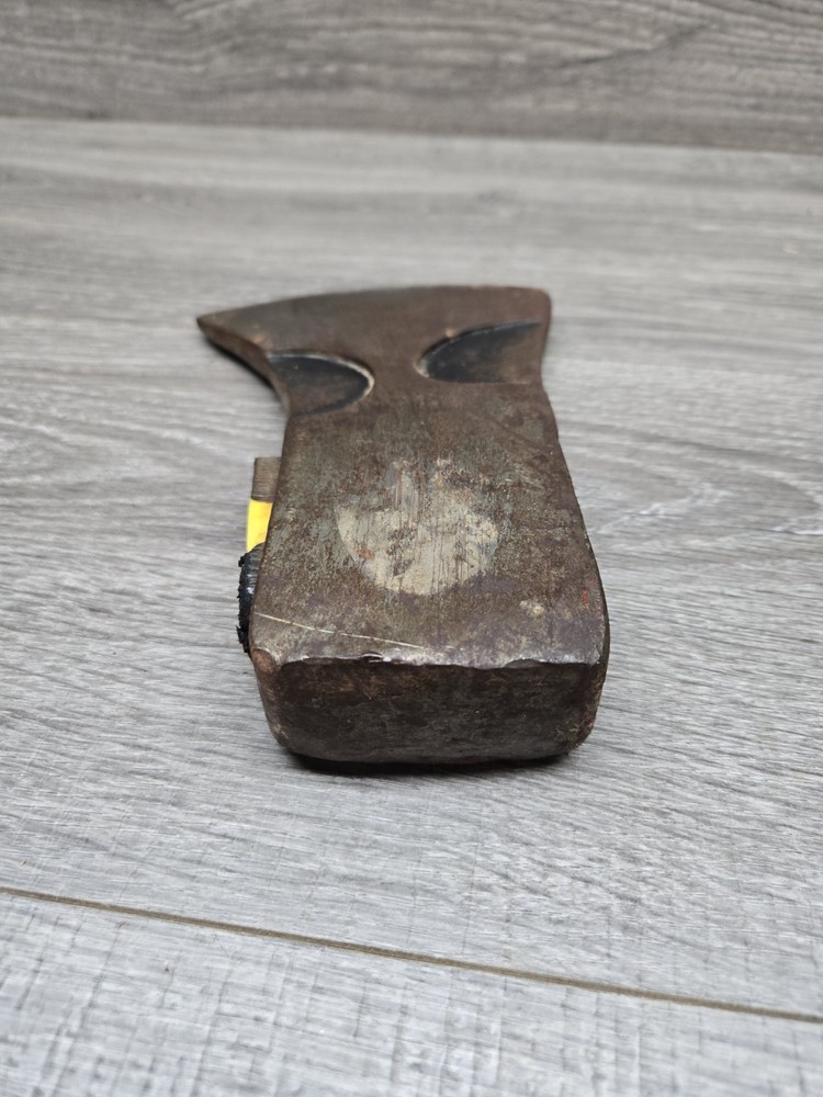 Single Bit Beveled Axe Head 3-1/2 Lb Unmarked