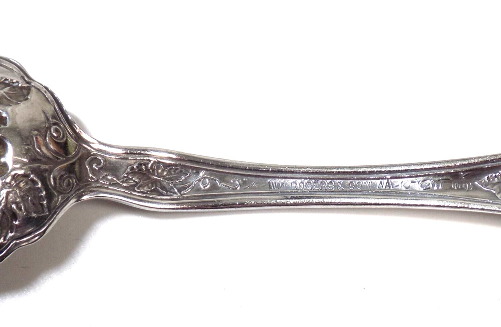 Wm Roger & Son AA Antique Sugar Nutshell Grape Pattern Silverplated Spoon