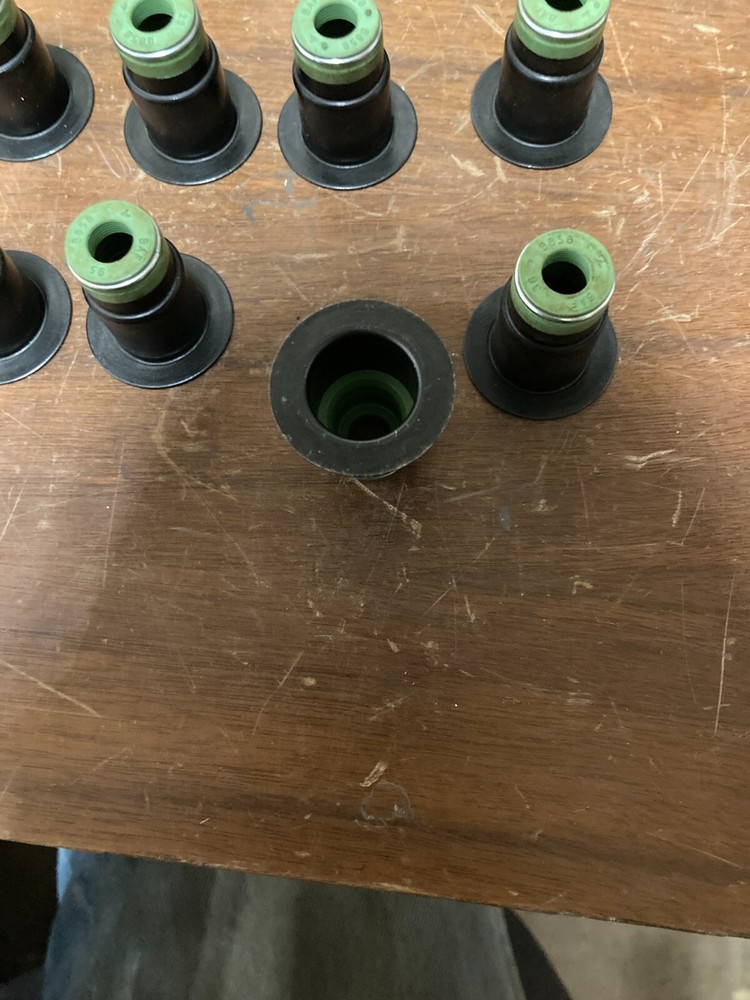 12 New Cat BAF B858 Isolation Seals
