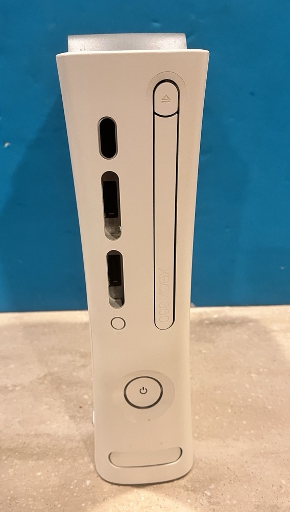 Microsoft Xbox 360 Console System Only. Works But Disk Get Stuck In Console.