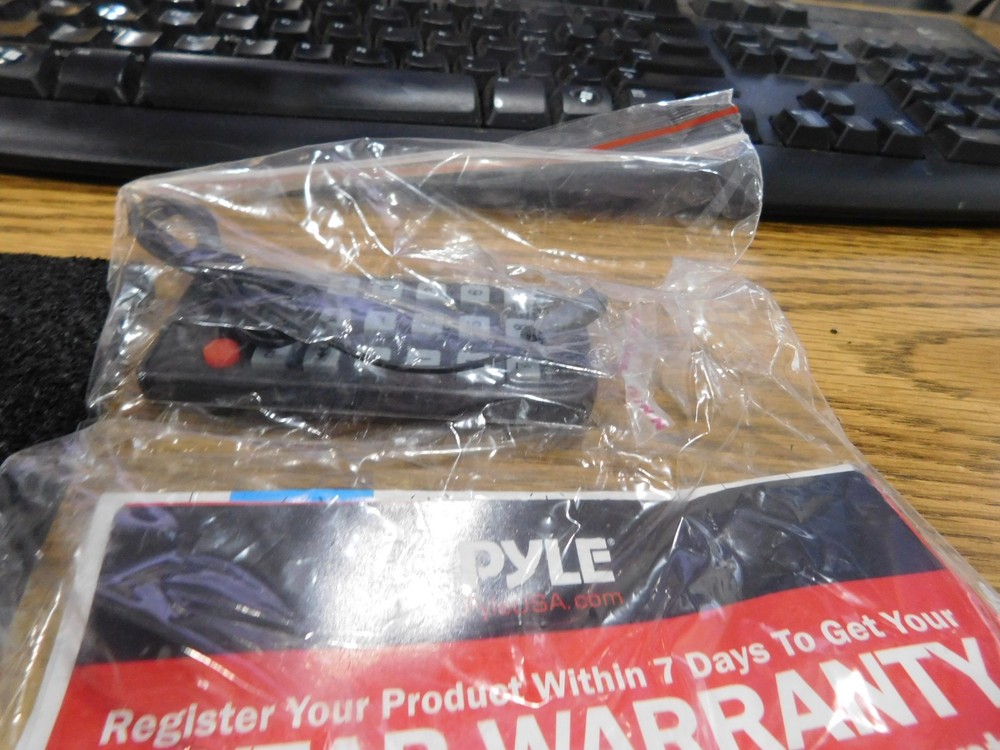 Pyle Model: PCA2 Desktop Audio Amplifier with Remote Control