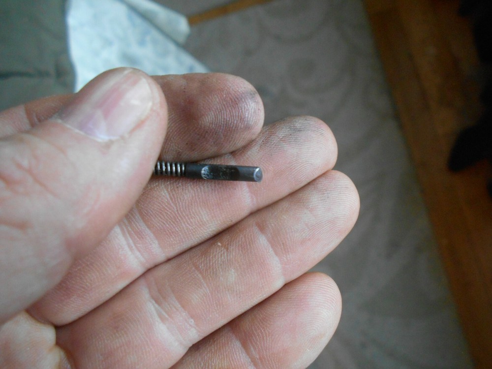 WW2 US M1 Carbine Ejector Spring and Plunger ejector spring & cartridge ejector