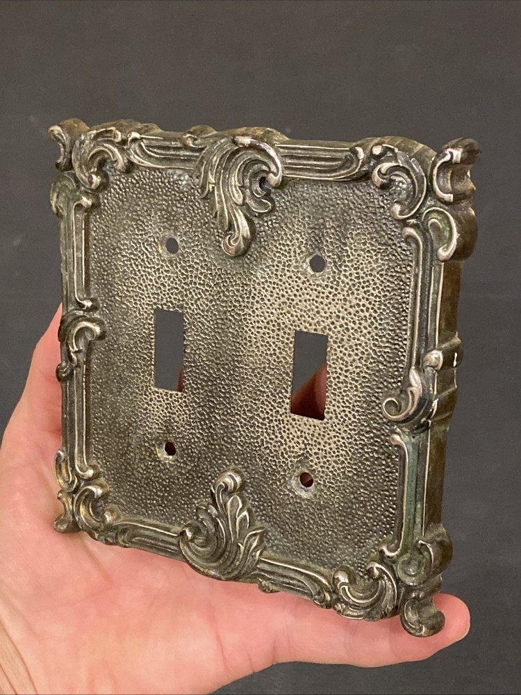 BRASS DOUBLE LIGHT SWITCH PLATE ORNATE DECORATIVE LEAF FLORAL SCROLL HEAVY DUTY