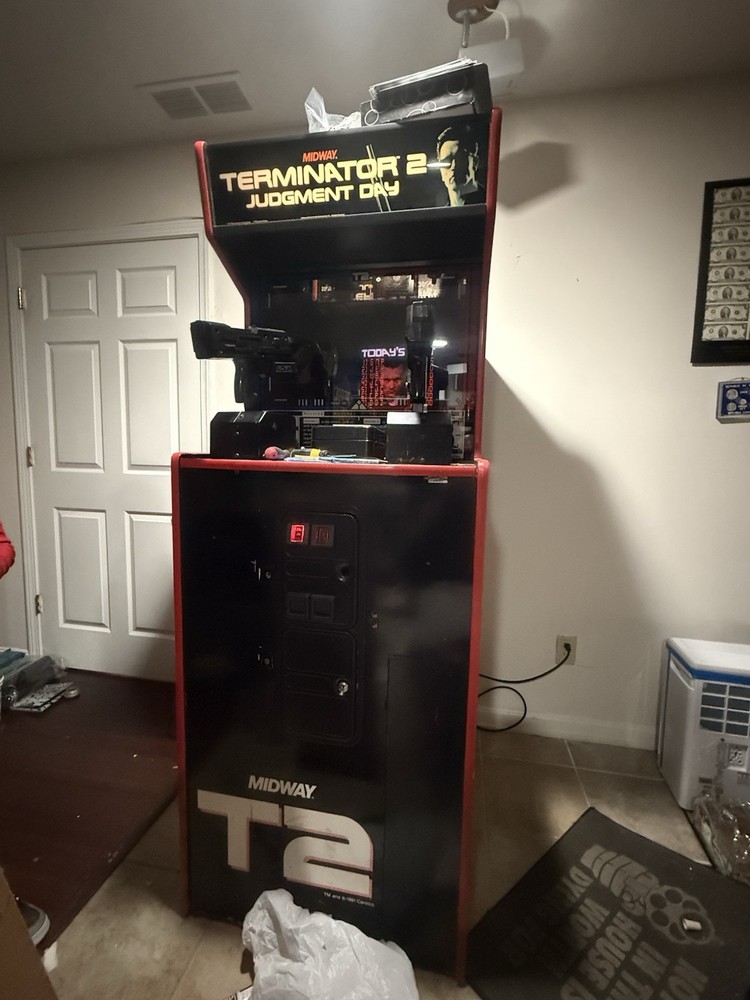 Terminator 2 Judgement Day 1991 Midway Arcade Game
