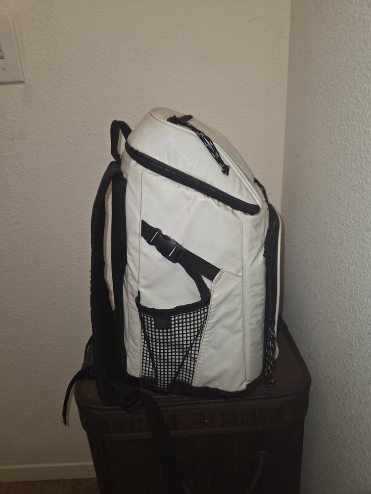 Ballistics Igloo Marine 32 Can Cooler Backpack