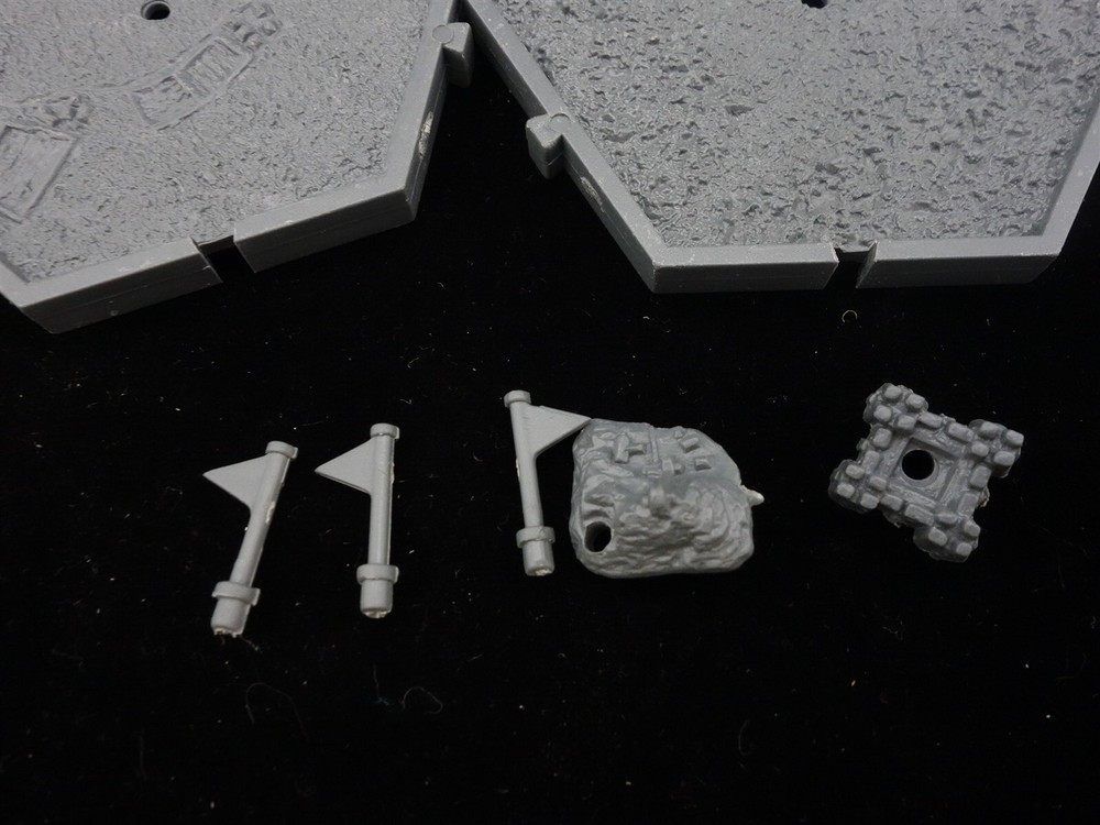 Warhammer Fantasy "Oldhammer" - 2 Mighty Empire Tiles w/ bits (oop plastic)
