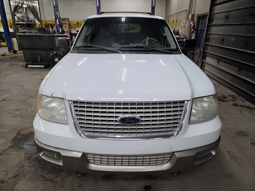 2003-2004 Ford Expedition Engine Fuse Box Assembly OEM