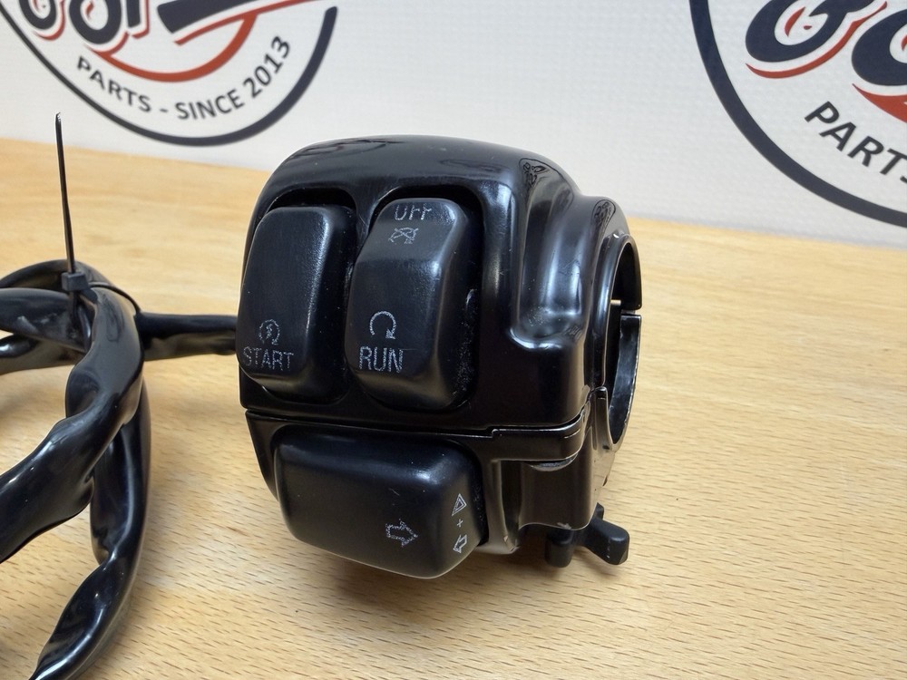 Genuine Harley-Davidson HAND CONTROL SWITCH Right Side 70560-07