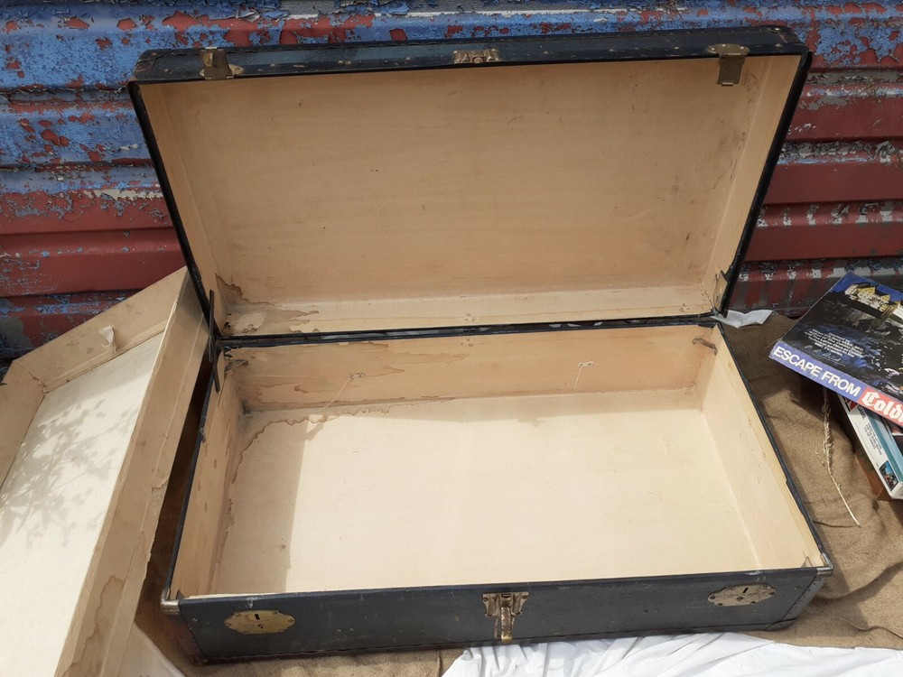 Vintage Blue Trunk