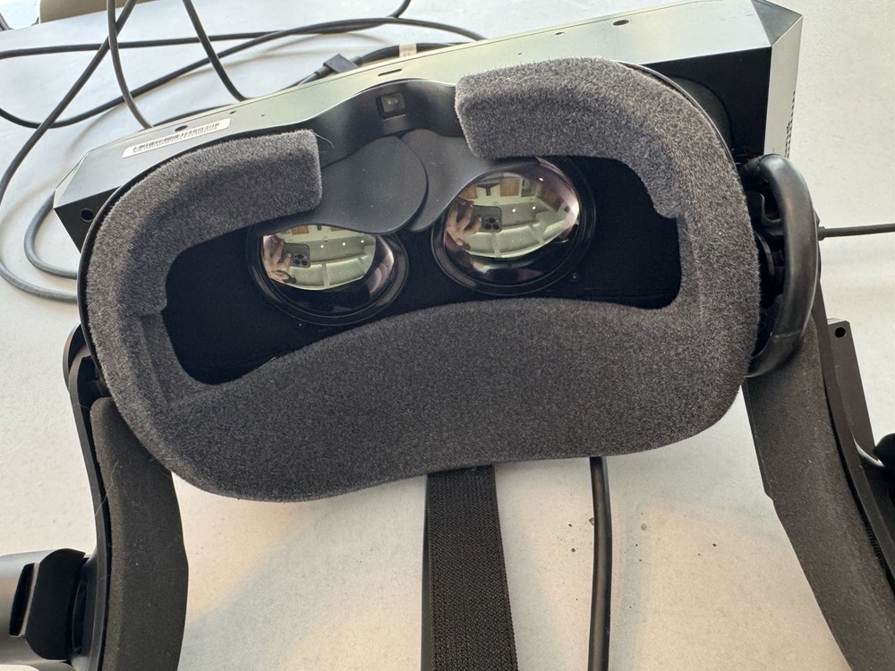 Pimax Crystal OG with Eye Tracking