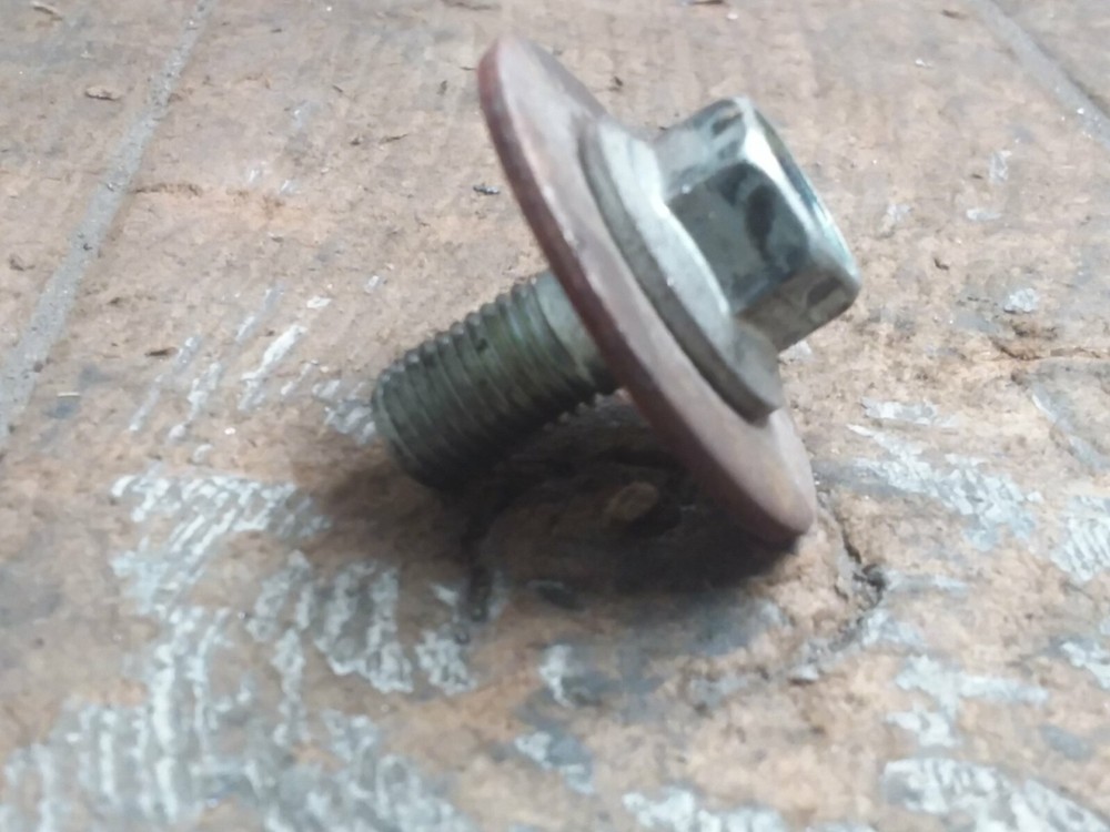 2007 07 02-09 Honda Interceptor 800 VFR800 Front Sprocket Mounting Bolt