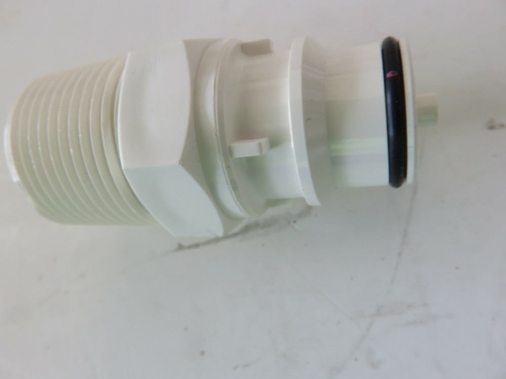 Cole-Parmer 3/4" NPT Valved Insert - NEW