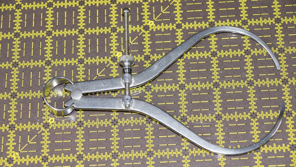 Starrett 179-6 Flat Leg Solid Nut Spring Joint Outside Caliper 6"