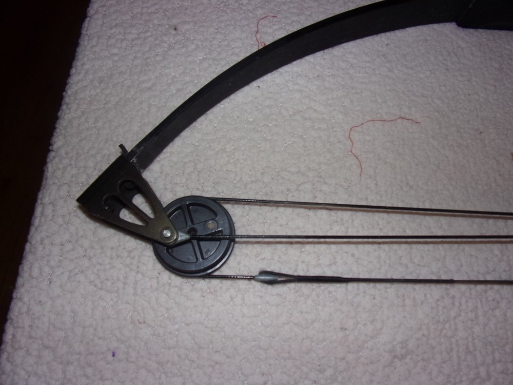 Vintage Ben Pearson Compound Bow