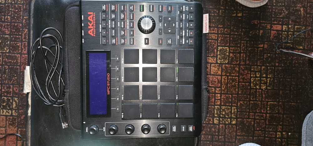 Akai Professional MPC Studio Black MIDI Controller Interface Music Production