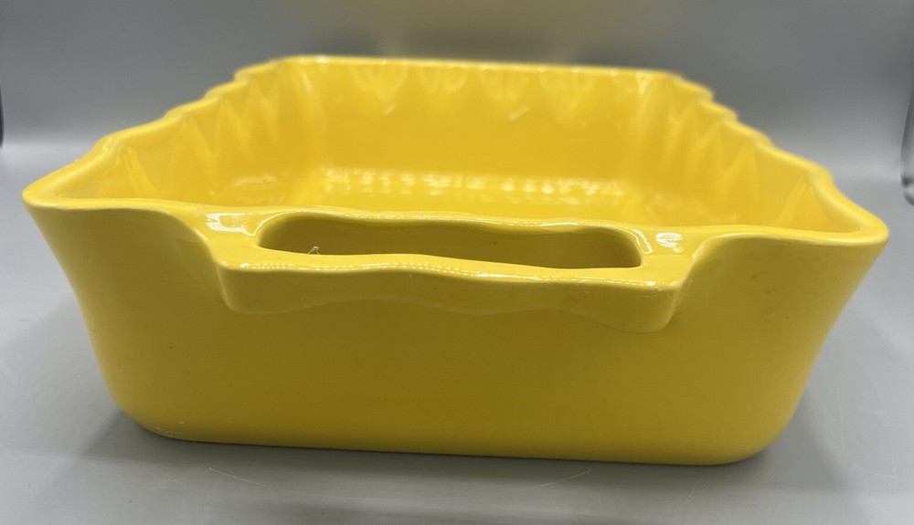 Bright Yellow APPOLIA FRANCE Wavy Rectangular Baker