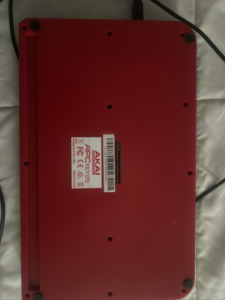 Akai Professional APC Key 25 MK1 MIDI Keyboard Controller Tested Working