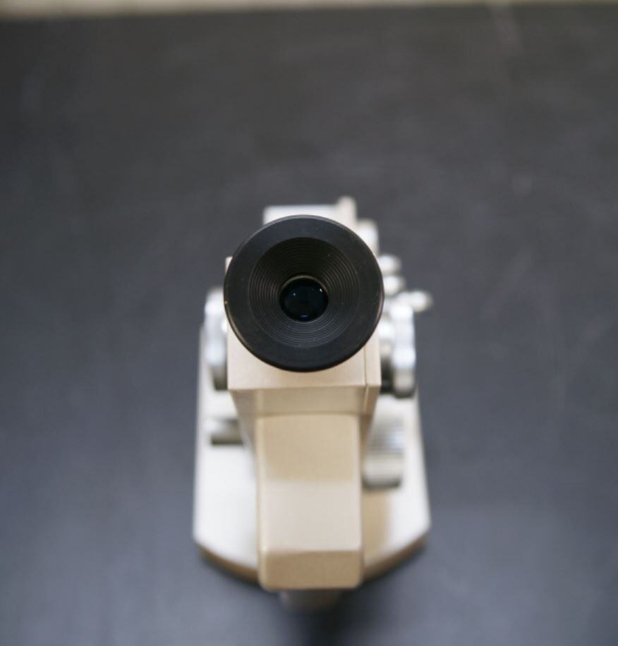 Refractometer Abbe N.O.W Nippon Optical Works.