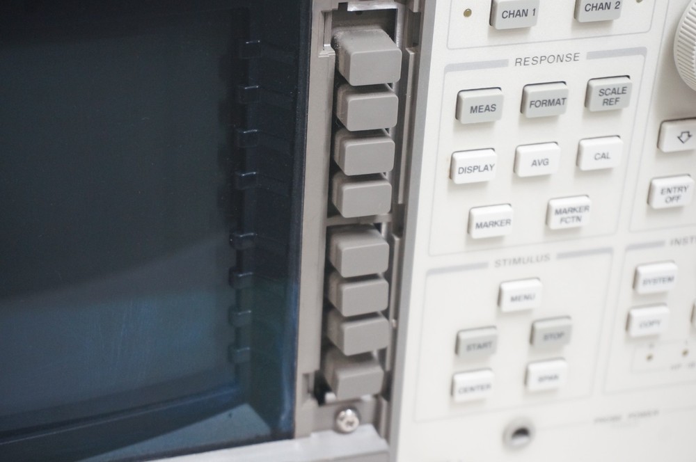 Hewlett Packard - 8753D - Network Analyzer with 87511A S-Parameter Test Set