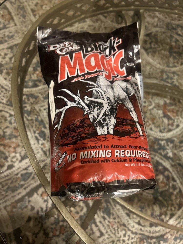 Evolved Habitat Black Magic Deer Cane