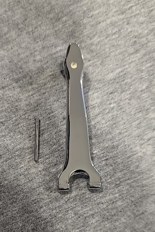 YASHICA MAT WIND LEVER WITH PIN-CHROME (NEW )