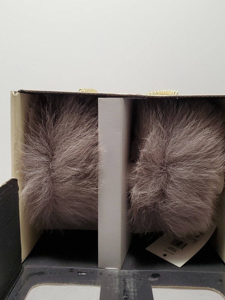 UGG AUSTRALIA TWO PIECE FUR CUFF IN GIFT BOX