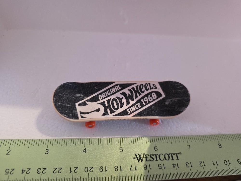 Hot Wheels Skate Board / Finger Flip Board/ Tech Deck Loose USED