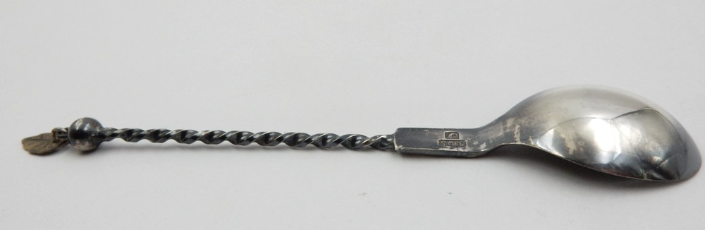 VINTAGE SYLVSMIDJA NORWEGIAN .830S SILVER TWISTED HANDLE SPOON, HANGING LEAF END