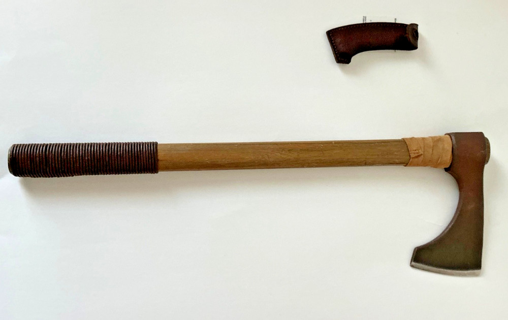 Hanwei Forge Antiqued 30.25" Functional Viking Bearded Axe