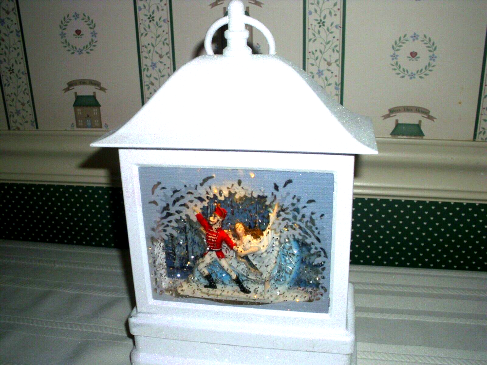 ROMAN 5.5"H-CONFETTI LITE-LIGHTED SWIRL NUTCRACKER SUITE LANTERN-NIB