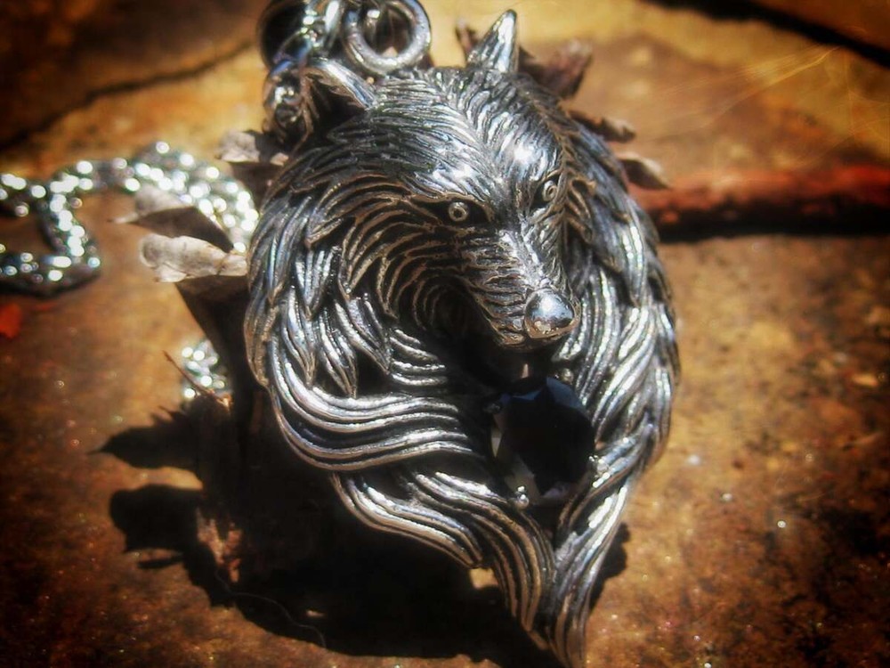 METAPHYSICAL ALPHA WOLF ILLUMINATI AMULET